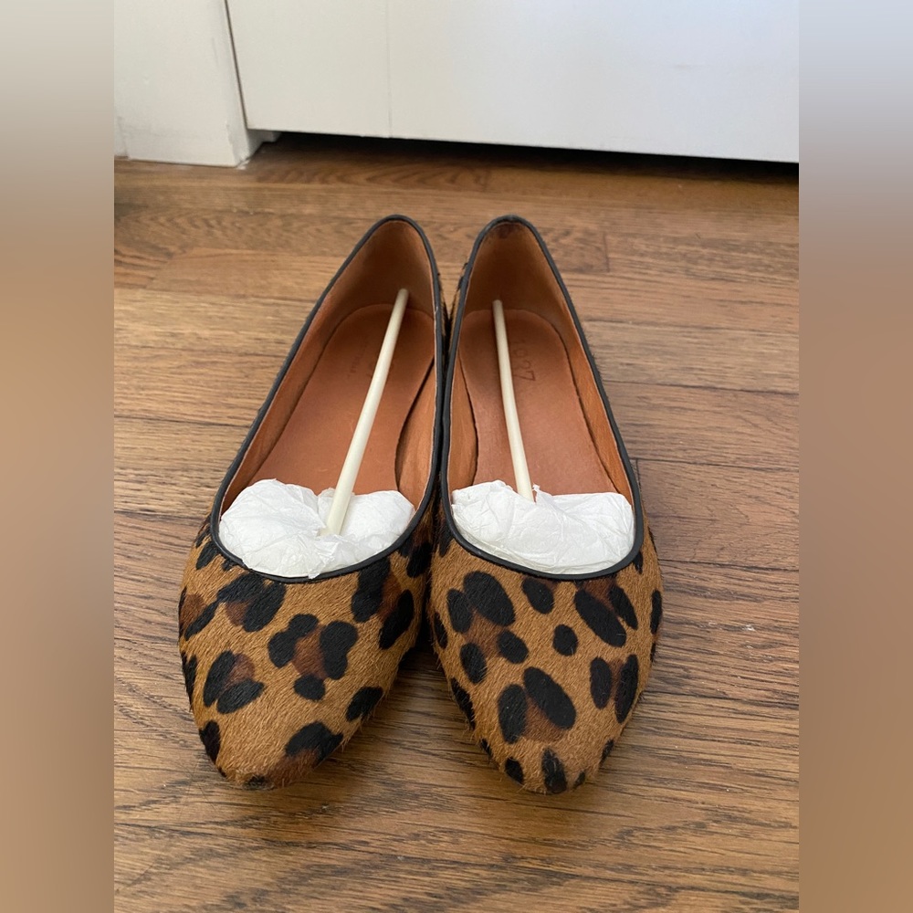 1937 Footwear Women’s Calf Hair Leopard Print Flats in Size 7